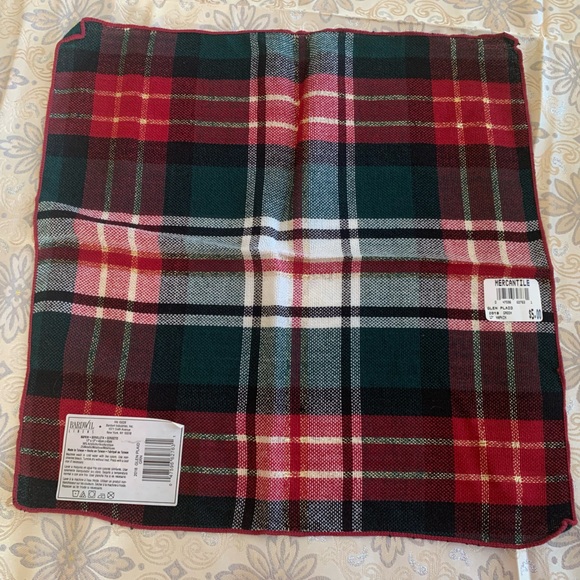 NWT Bardwil 6-Piece Set: Fabric Napkins, Plaid Green/Red/Gold Metallic 17x17” - Picture 2 of 8